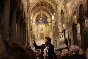 Guide Laura Lanza introducing the duomo in Monreale