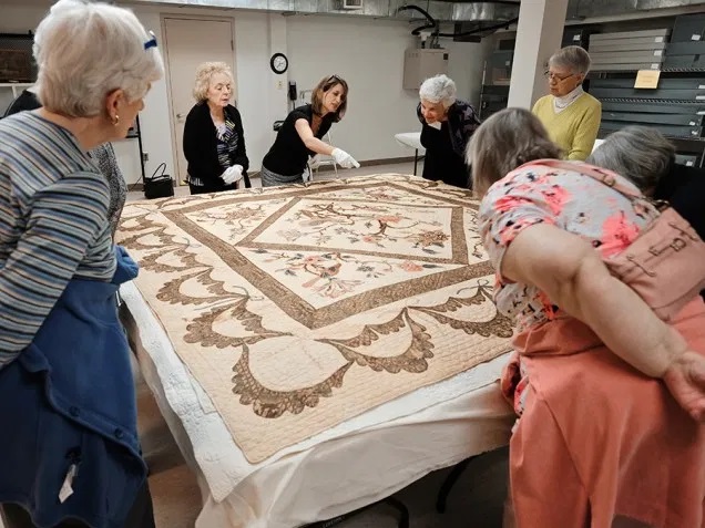 Jenny Garwood discusses MESDA’s quilt collection.