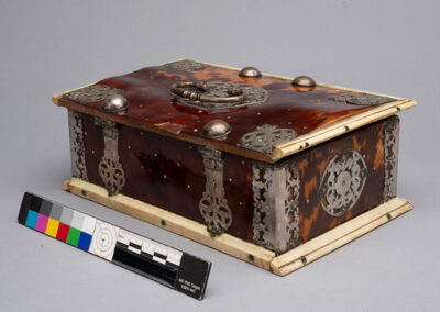 Back of Betel box, Unknown Maker. East Indies, Asia, c. 1700-1740. Tortoise Shell and Deer Bone, 1961.1614. Bequest of Henry Francis du Pont, Courtesy of Winterthur Library.