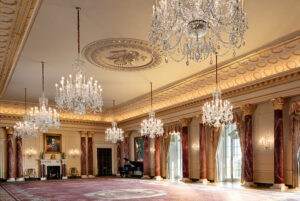 Benjamin Franklin State Dining Room. Courtesy of the Diplomatic Reception Rooms, U.S. Department of State.