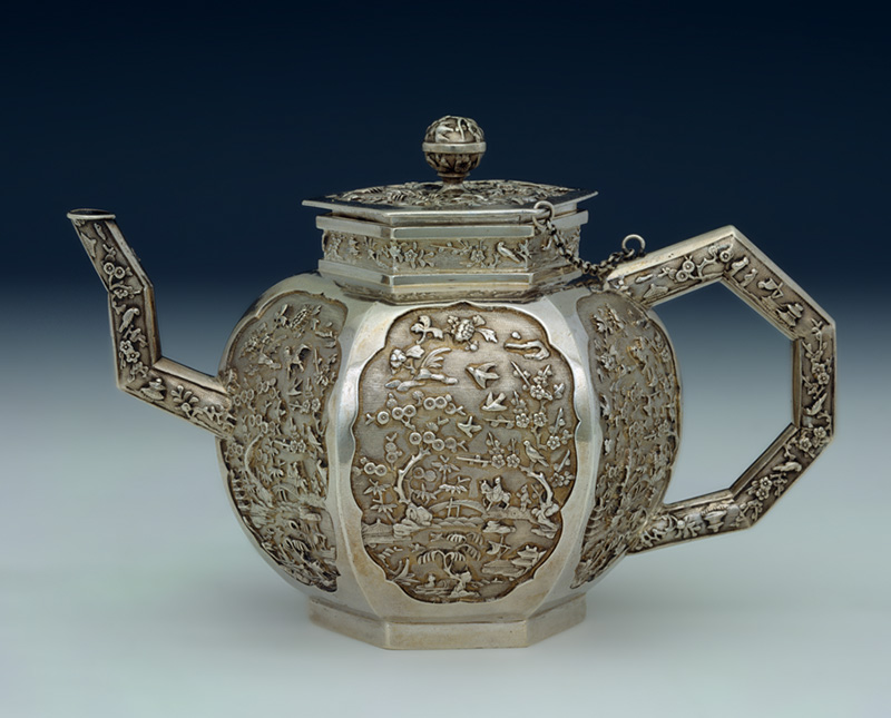 Figure 1. Teapot, c. 1680, China. Silver. Courtesy of the Peabody Essex Museum, Museum purchase, made possible by an anonymous donor, 1989, E82766.AB. Photography by Mark Sexton and Jeffrey R. Dykes.