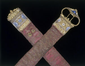 Figure 2. Maker unknown, Girdle, c. 1450. Lucca (made) and Venice (woven). Lampas with gilded and enameled metal, nielloed silver and stamped brass. Victoria & Albert Museum, 4278-1857. © Victoria and Albert Museum, London.