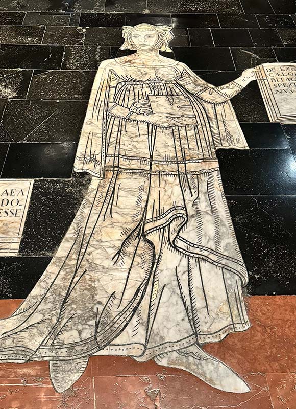 Figure 3. Opus sectile figure with graffito shading on the floor of the Duomo di Siena.