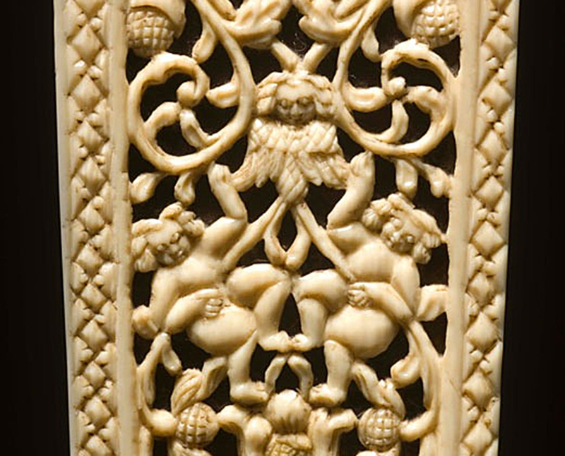 Figure 4. Detail of a putti or nāri-latā-vẹla on the back of the pipe case from Ceylon (figure 3). Photo courtesy of Simon Ray, London.