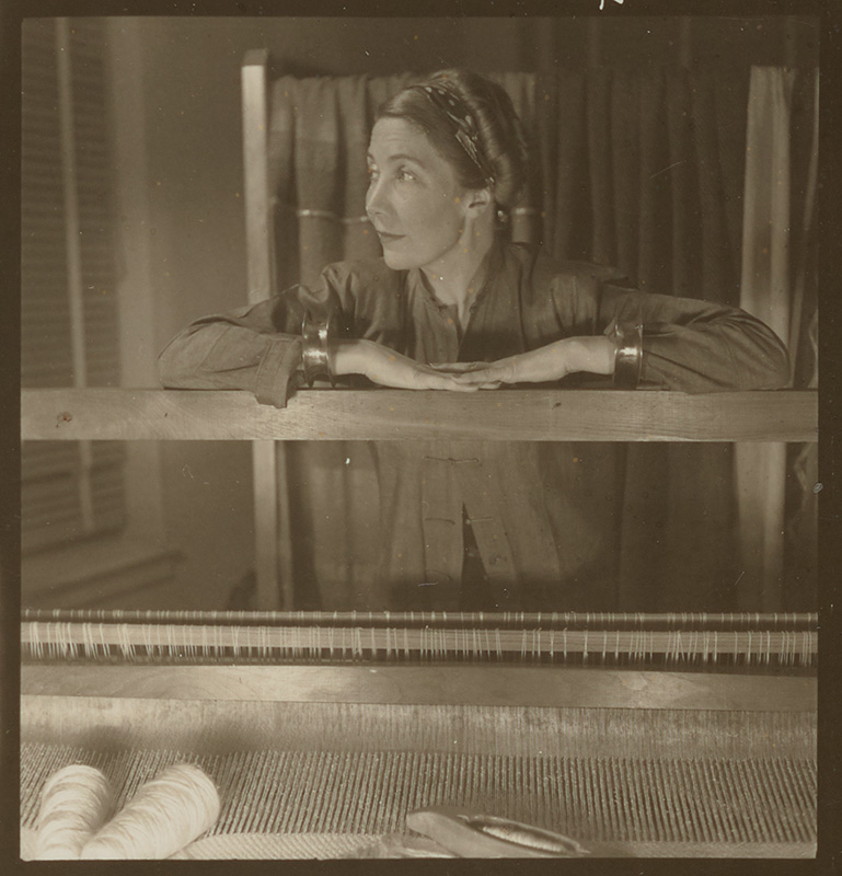 Figure 4. Dorothy Liebes in her Powell Street studio, San Francisco, California, 1938. Photograph by Louise Dahl-Wolfe. Dorothy Liebes Papers, Archives of American Art, Smithsonian Institution. Photograph © Center for Creative Photography, Arizona Board of Regents.