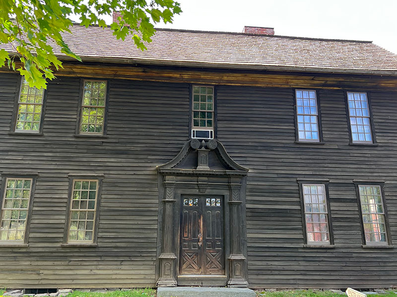 Figure 5. Exterior of the Ashley House in Deerfield, MA, 1730s–50s. Home to Rev. Johnathan Ashley, one of the Connecticut River Valley’s genteel “River Gods.”
