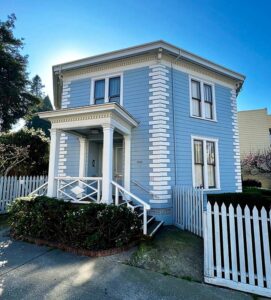 Octagon House photo by Jared Zimmerman.