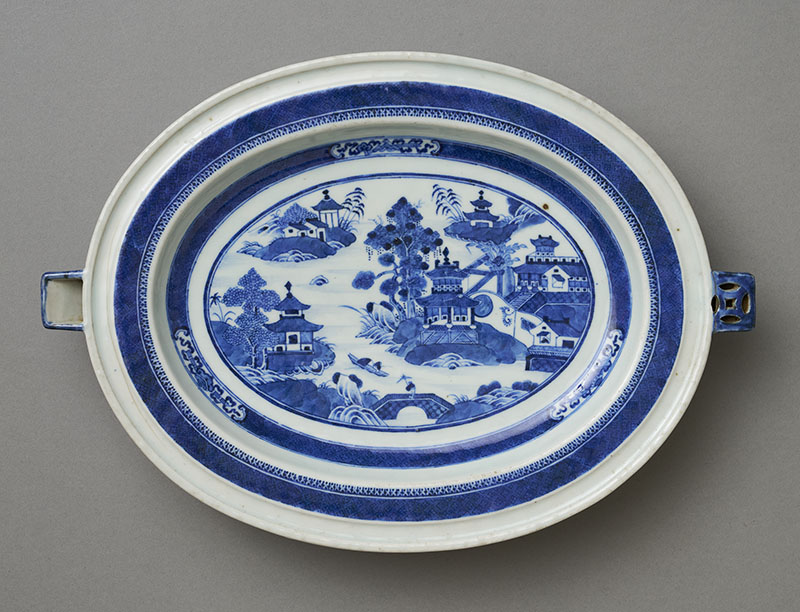 Figure 2. Serving dish, 1790–1810, Nanking, China. Porcelain. Gift of Philip Trammell Shutze, Atlanta History Center, 1982.325.M660.A. Photo courtesy Atlanta History Center.