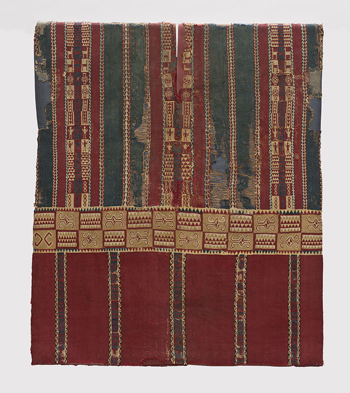 Figure 3. Man’s Tunic (Uncu) (Túnica masculina [uncu]), 1500–1600, Peru, southern Andes. Camelid-fiber and cotton tapestry weave, with cross-looped embroidery and braided edging. Los Angeles County Museum of Art, Costume Council and Museum Associates Purchase, M.78.54.2. Photo © Museum Associates/LACMA.