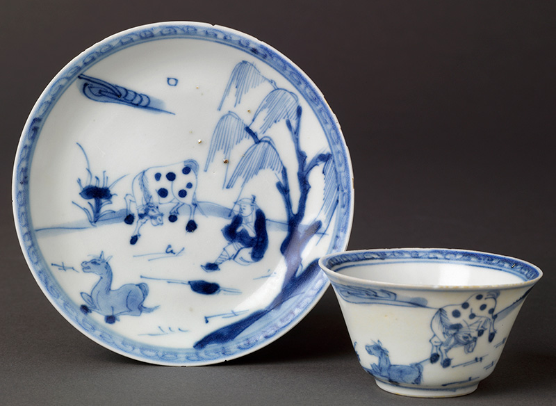 Chinese export porcelain: Tea bowl and saucer, 1723–35, Jingdezhen, China. Porcelain (hard-paste), lime (alkaline) glaze. Winterthur Museum, Garden & Library, 2007.0003.001. Photo by Laszlo Bodo.